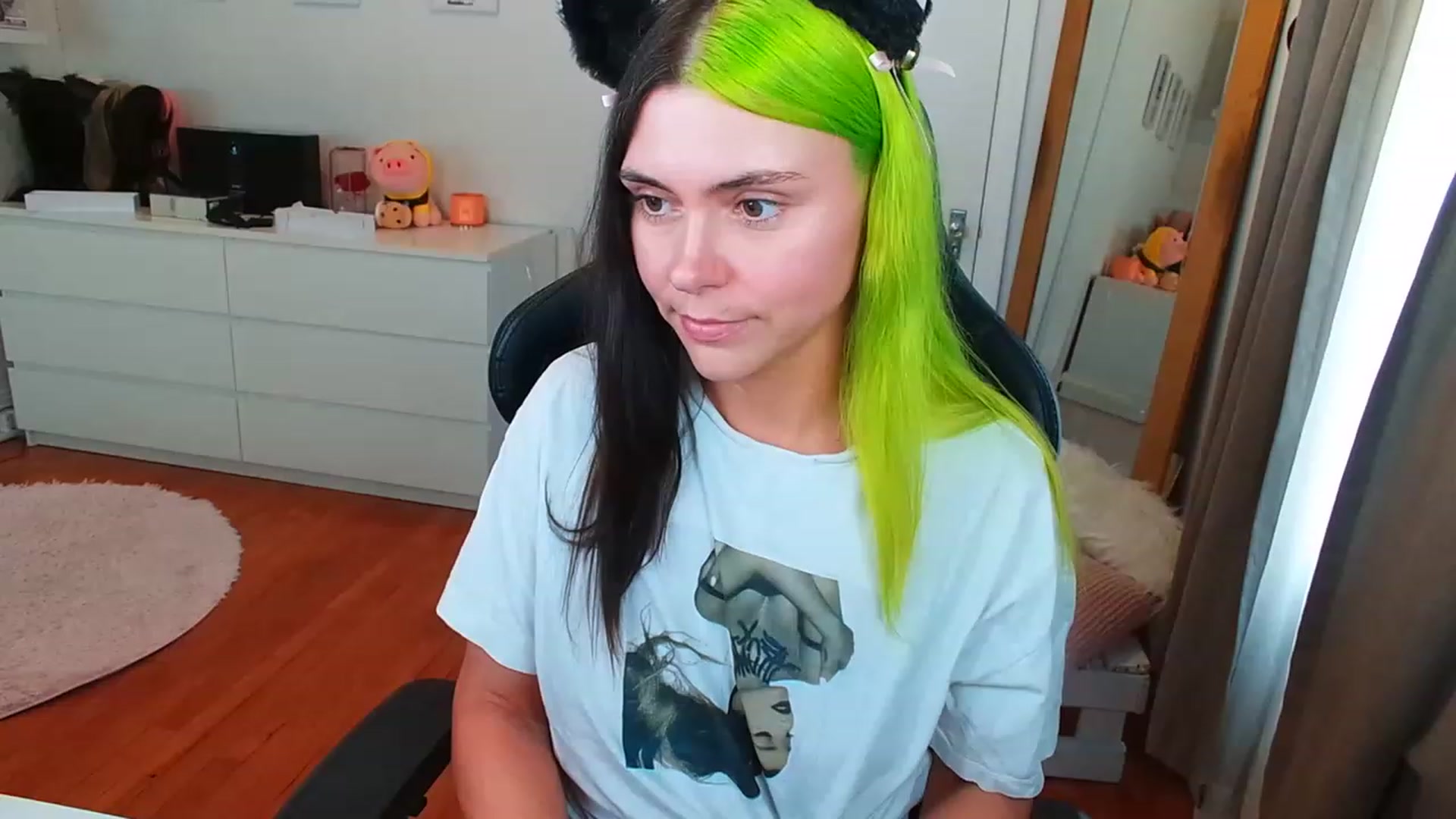 Gallery image thumbnail from Peach888's myfreecams stream on, 06/09/2023, 18:31 image 8 of 20