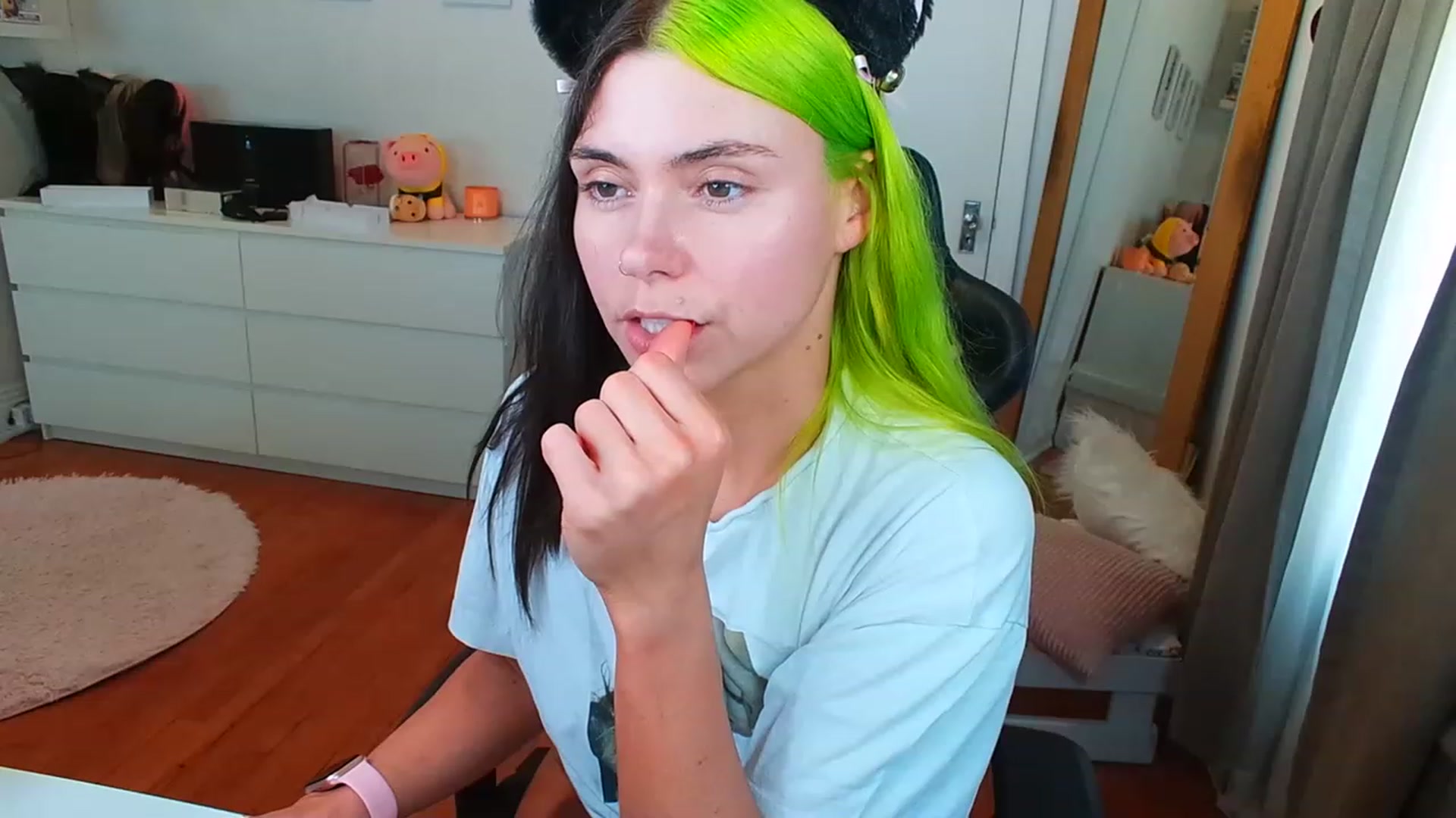 Gallery image thumbnail from Peach888's myfreecams stream on, 06/09/2023, 18:31 image 14 of 20