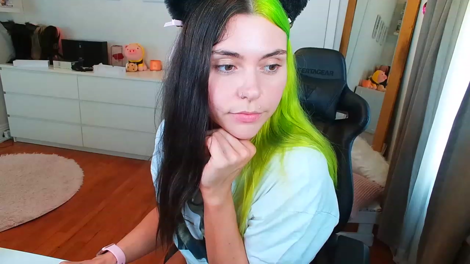 Gallery image thumbnail from Peach888's myfreecams stream on, 06/09/2023, 18:31 image 17 of 20