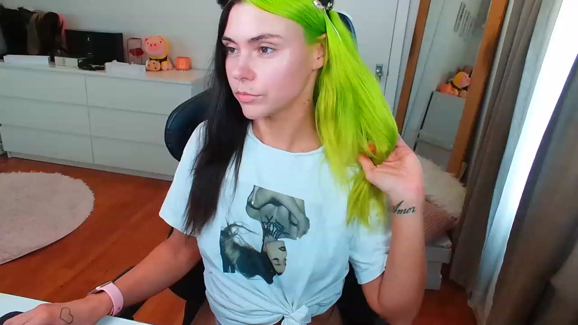 Gallery image thumbnail from Peach888's myfreecams stream on, 06/09/2023, 18:31 image 4 of 20