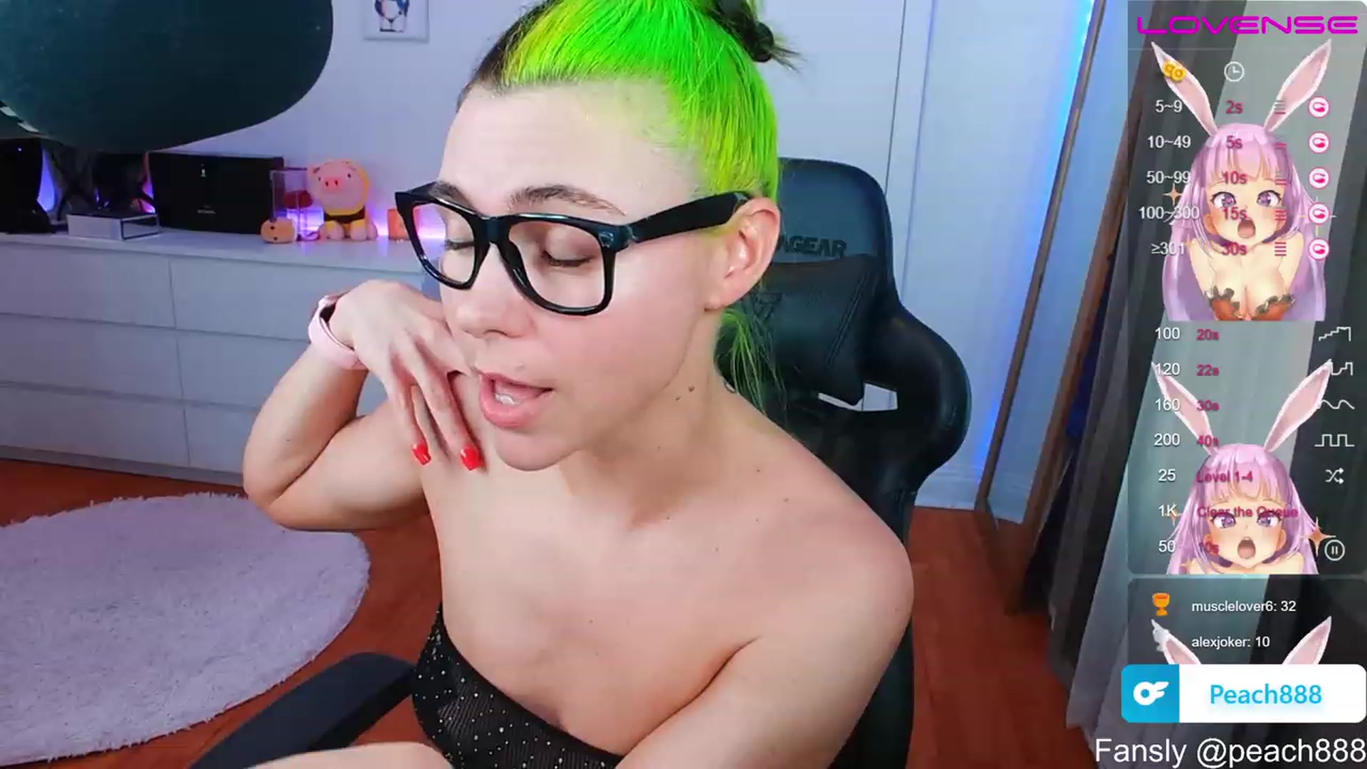 Gallery image thumbnail from Peach888's myfreecams stream on, 06/13/2023, 16:35 image 13 of 20
