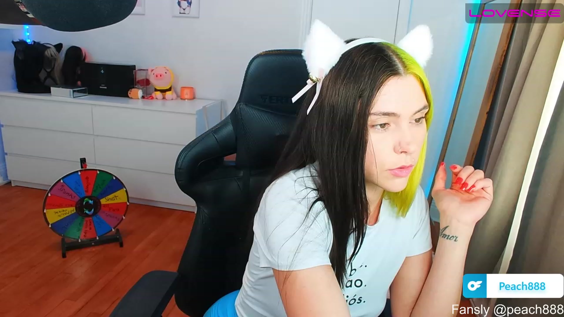Gallery image thumbnail from Peach888's myfreecams stream on, 06/16/2023, 15:56 image 7 of 20