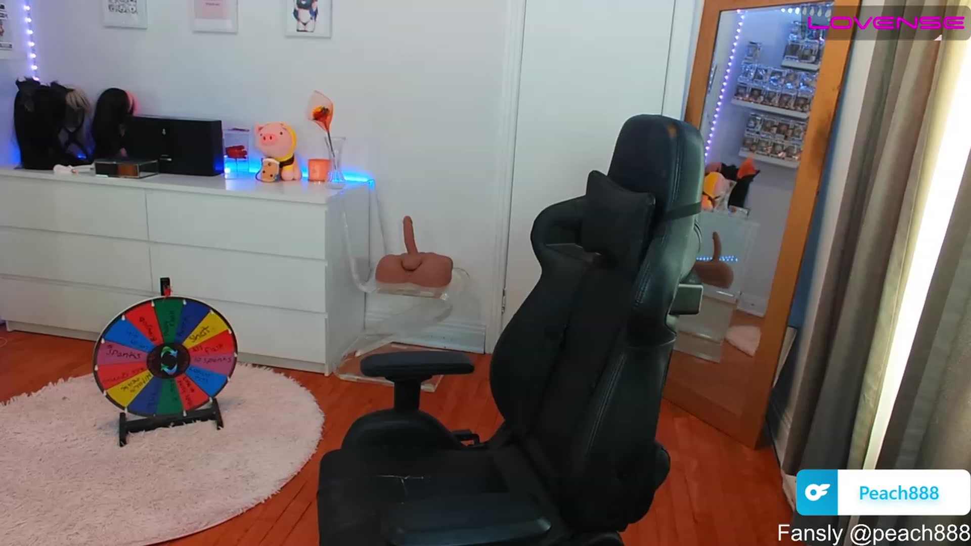 Gallery image thumbnail from Peach888's myfreecams stream on, 06/20/2023, 15:22 image 4 of 20