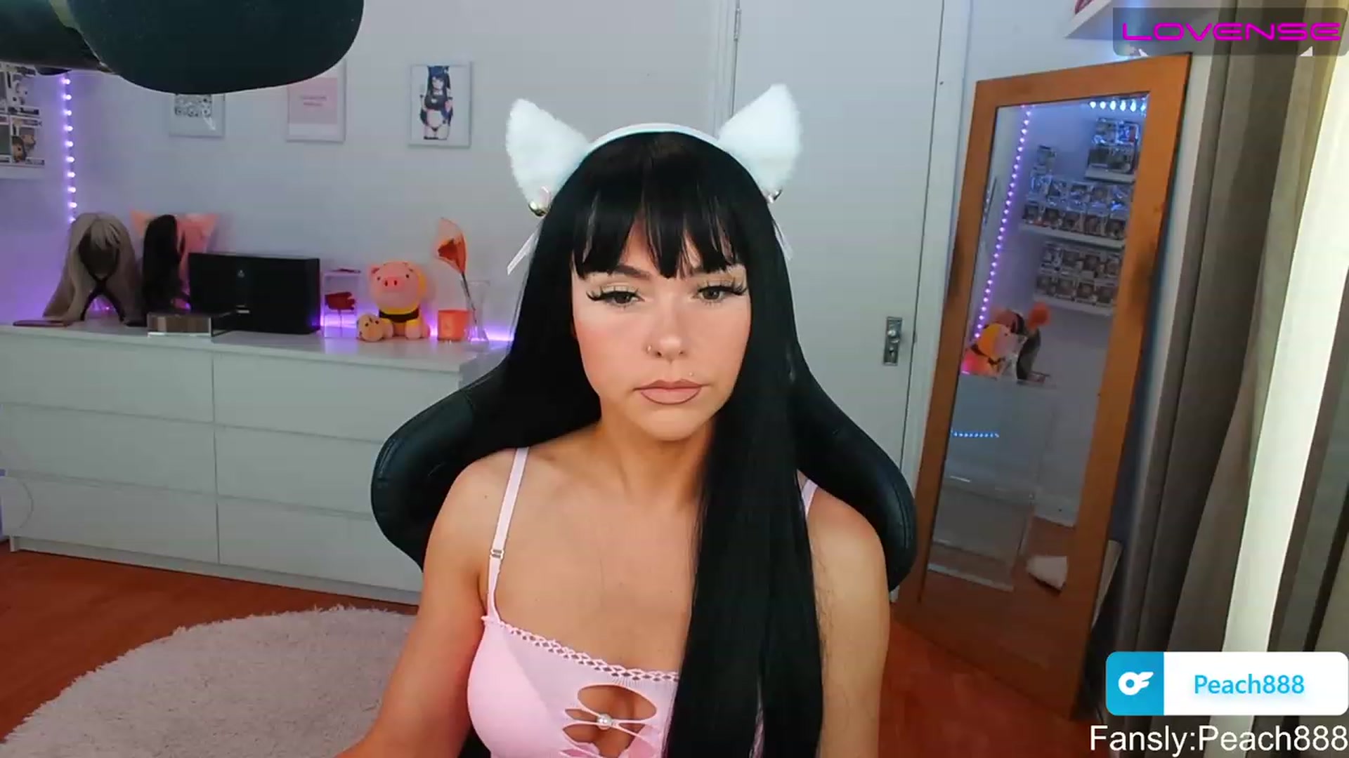 Gallery image thumbnail from Peach888's myfreecams stream on, 06/26/2023, 14:30 image 16 of 20