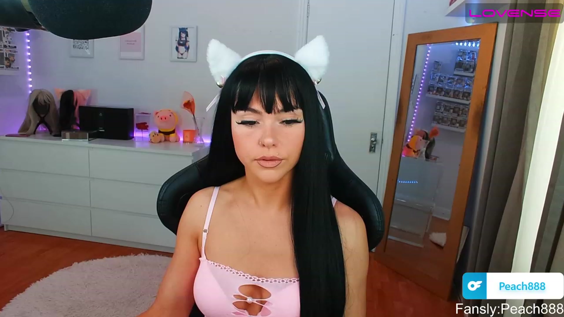 Gallery image thumbnail from Peach888's myfreecams stream on, 06/26/2023, 14:30 image 9 of 20