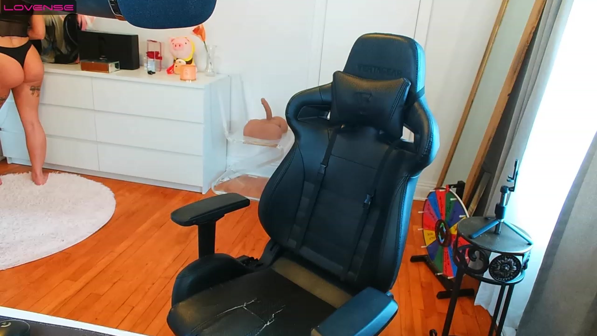 Gallery image thumbnail from Peach888's myfreecams stream on, 07/03/2023, 19:03 image 15 of 20