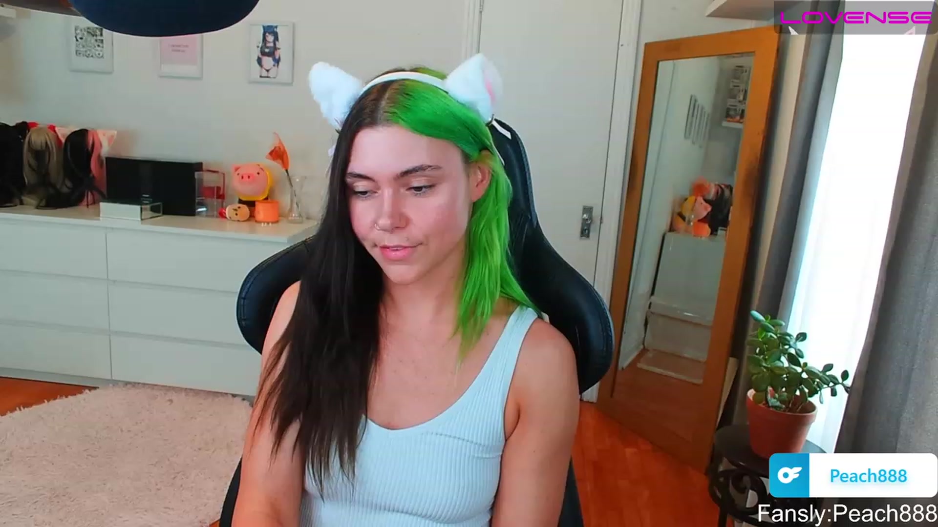 Gallery image thumbnail from Peach888's myfreecams stream on, 07/07/2023, 18:27 image 14 of 20