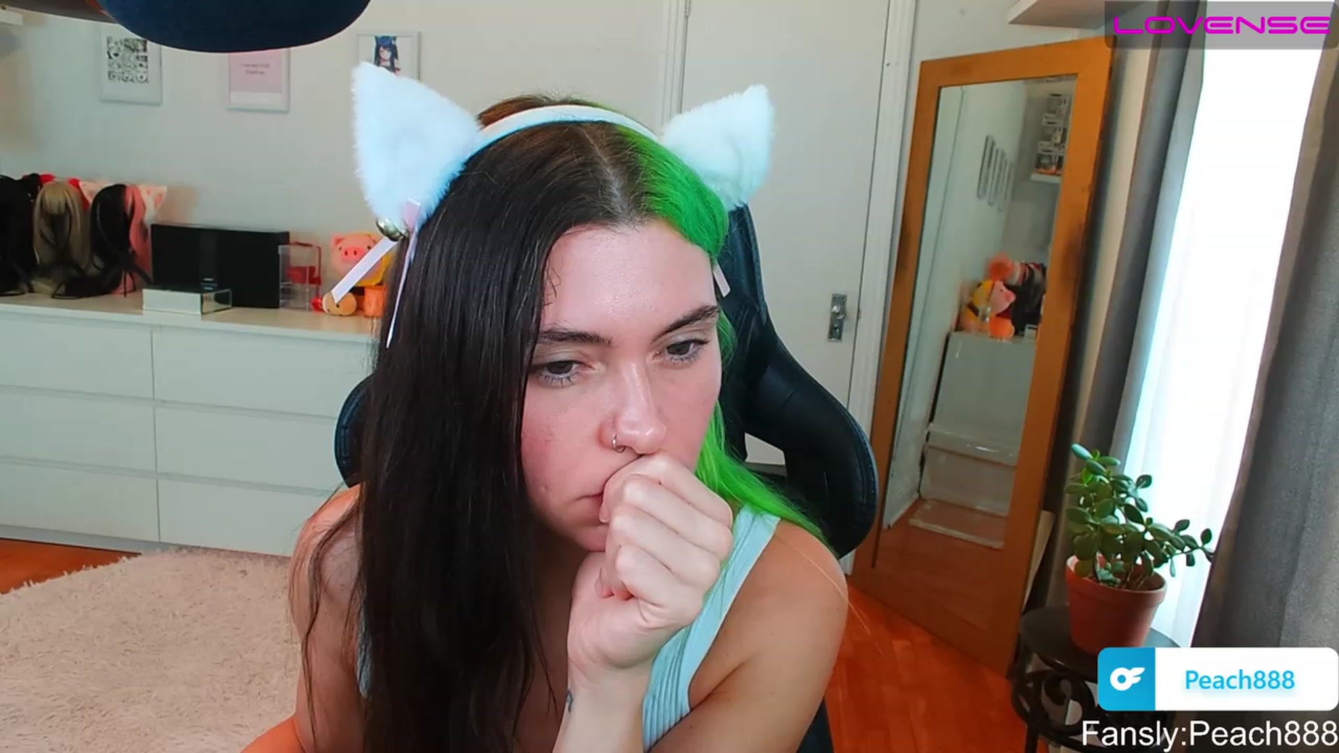 Gallery image thumbnail from Peach888's myfreecams stream on, 07/07/2023, 18:27 image 3 of 20