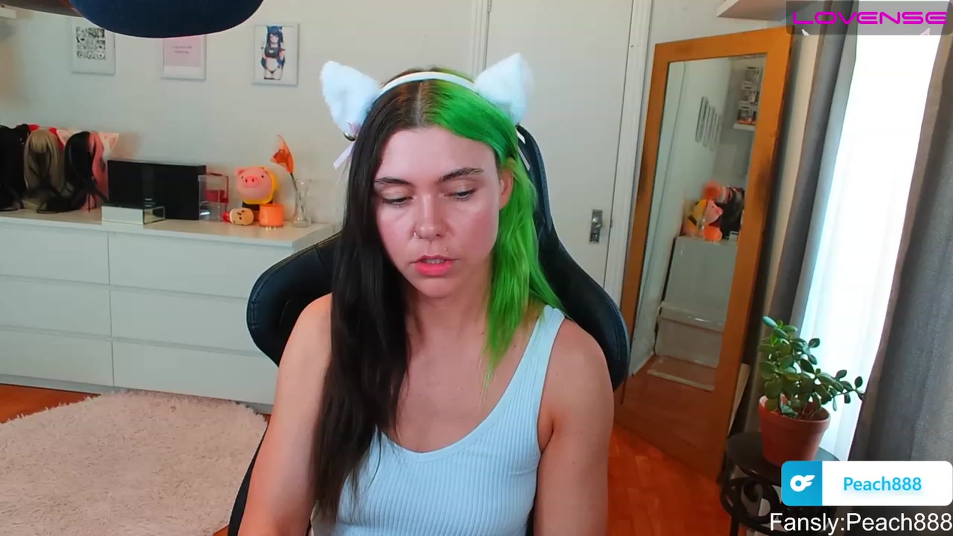 Gallery image thumbnail from Peach888's myfreecams stream on, 07/07/2023, 18:27 image 10 of 20