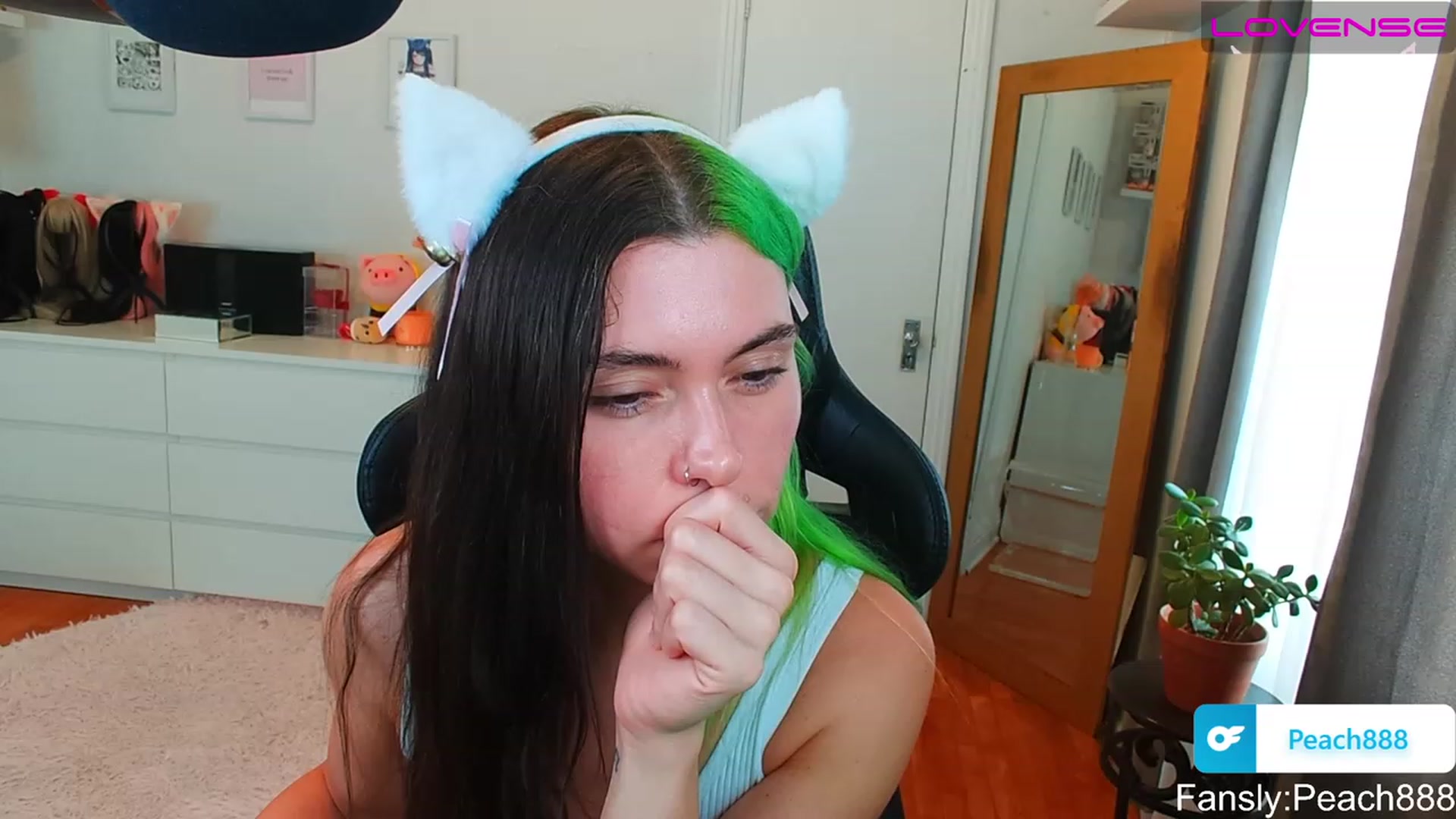 Gallery image thumbnail from Peach888's myfreecams stream on, 07/07/2023, 18:27 image 1 of 20