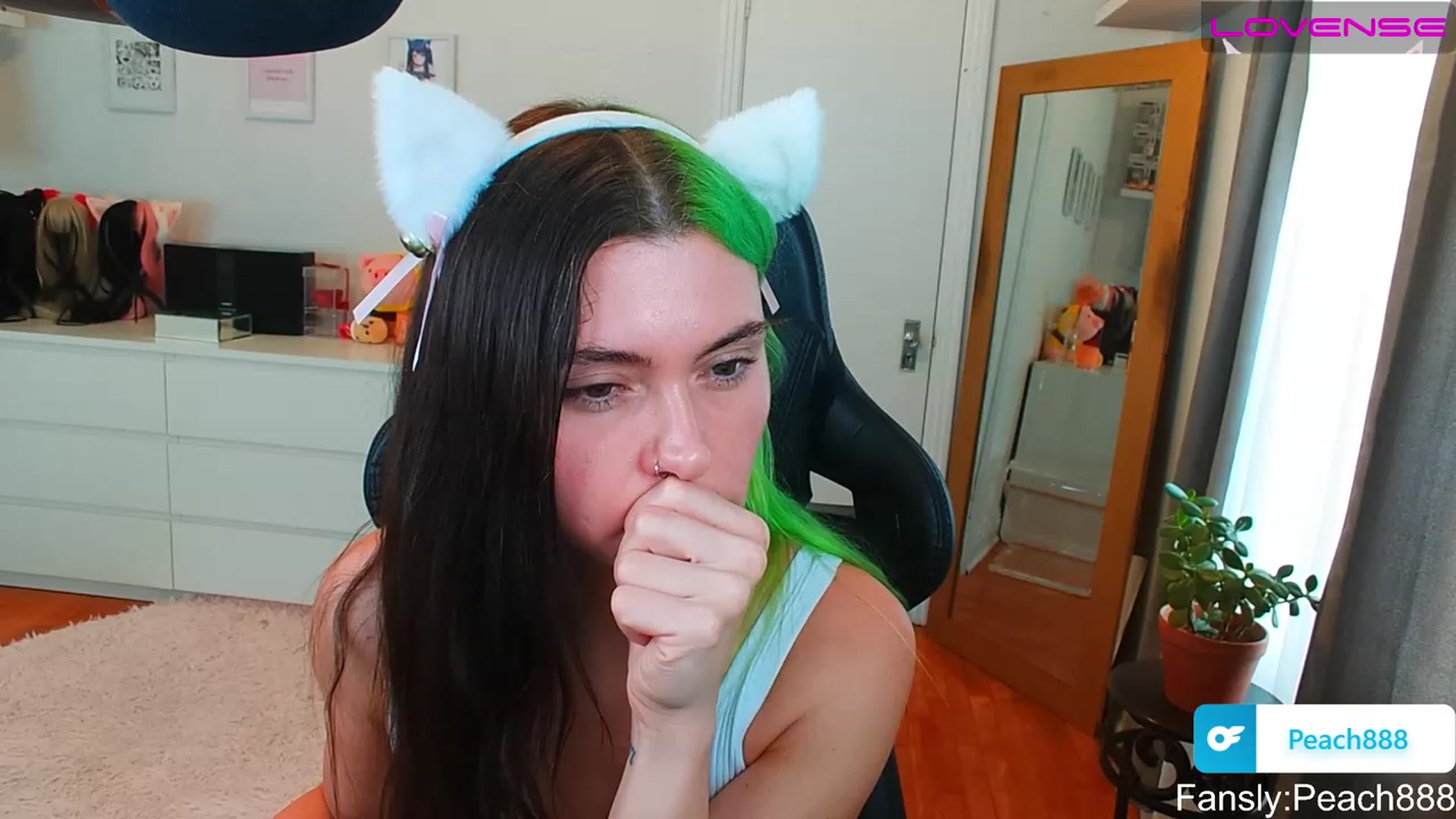 Gallery image thumbnail from Peach888's myfreecams stream on, 07/07/2023, 18:27 image 4 of 20