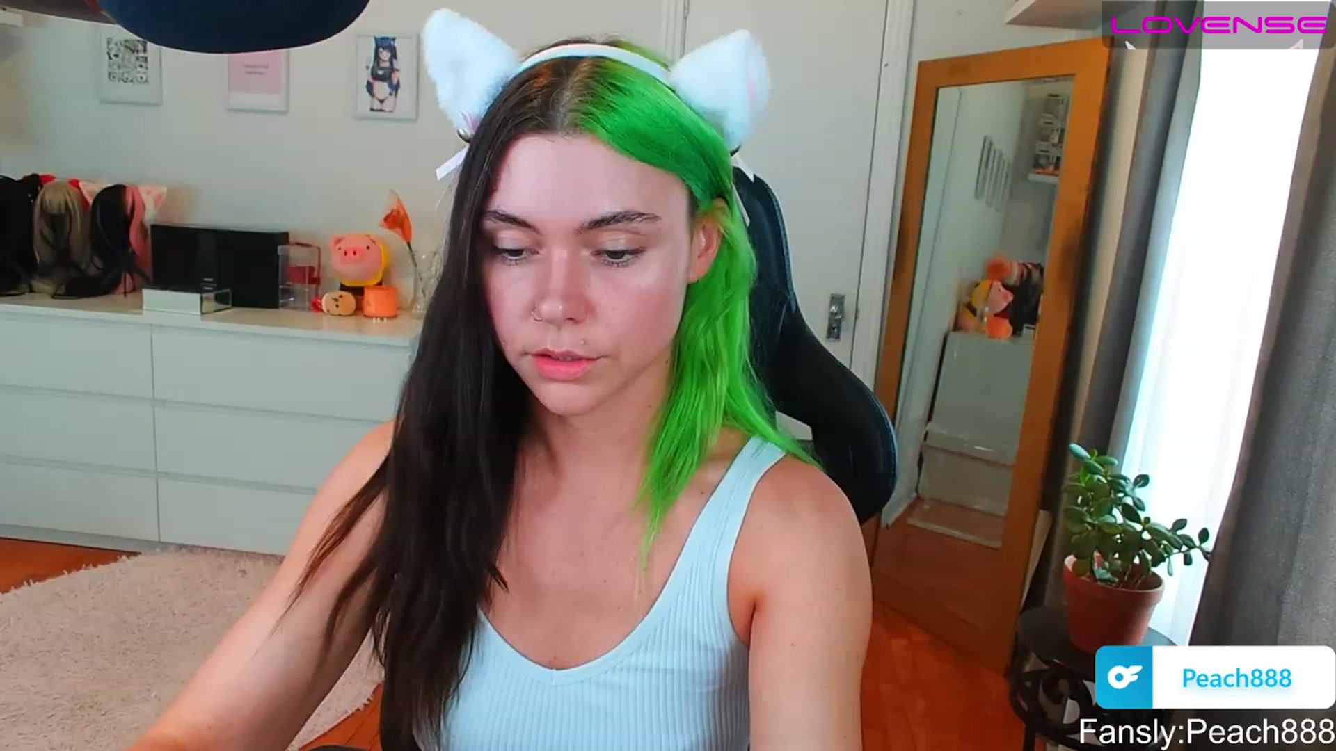 Gallery image thumbnail from Peach888's myfreecams stream on, 07/07/2023, 18:27 image 15 of 20