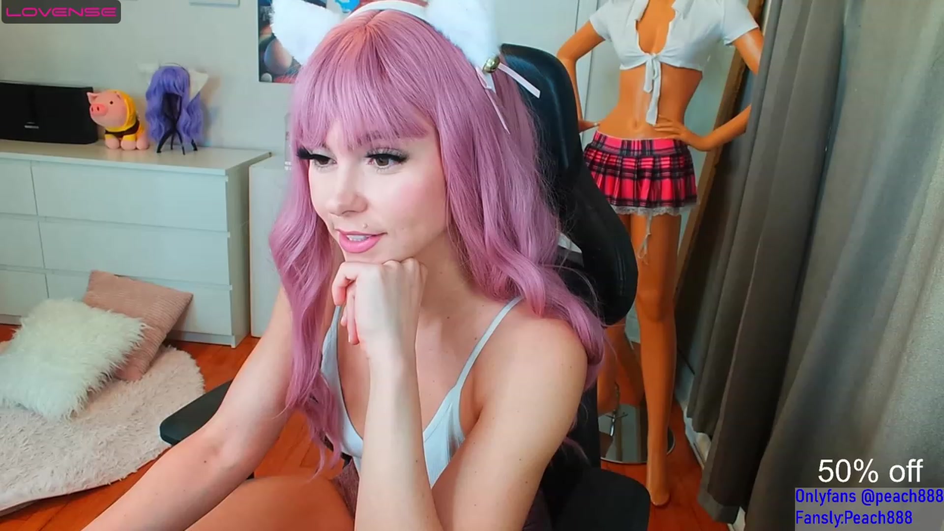 Gallery image thumbnail from Peach888's myfreecams stream on, 07/17/2023, 18:50 image 14 of 20