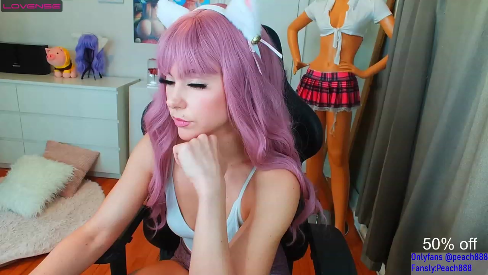 Gallery image thumbnail from Peach888's myfreecams stream on, 07/17/2023, 18:50 image 17 of 20