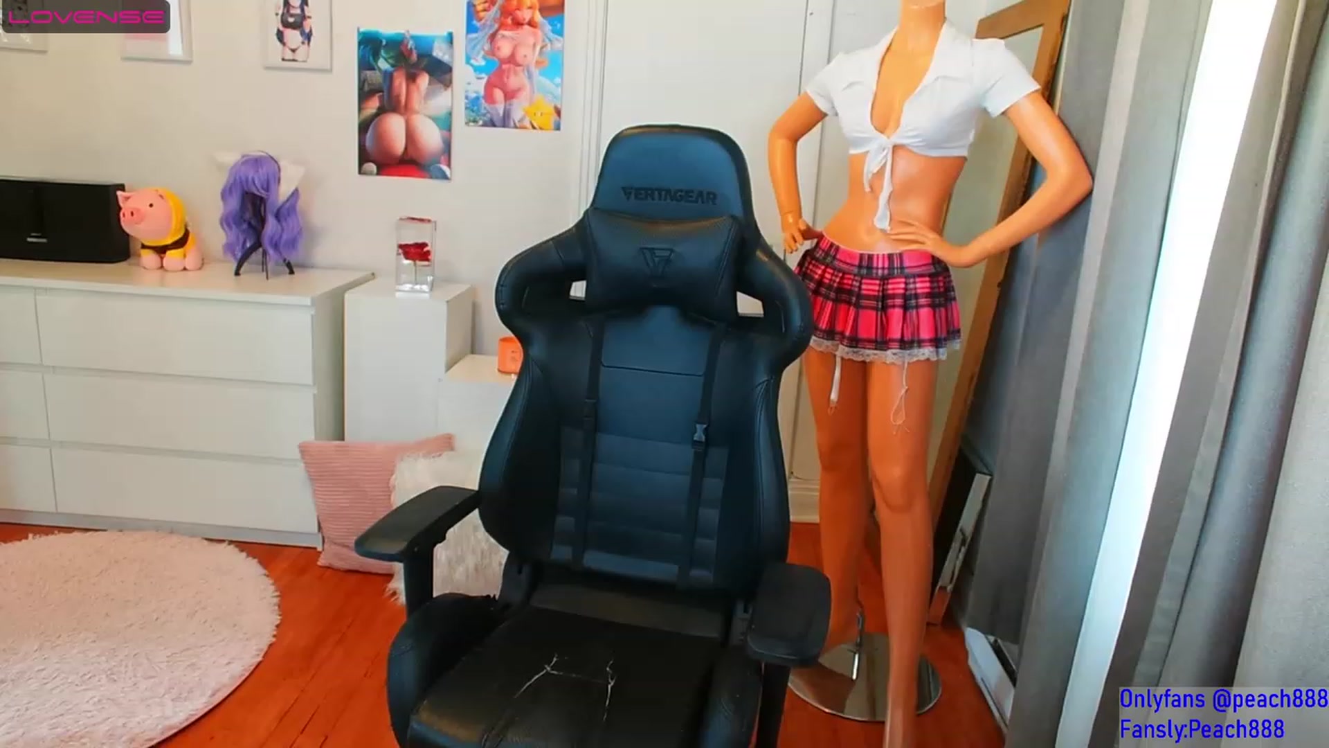 Gallery image thumbnail from Peach888's myfreecams stream on, 07/20/2023, 18:24 image 14 of 20