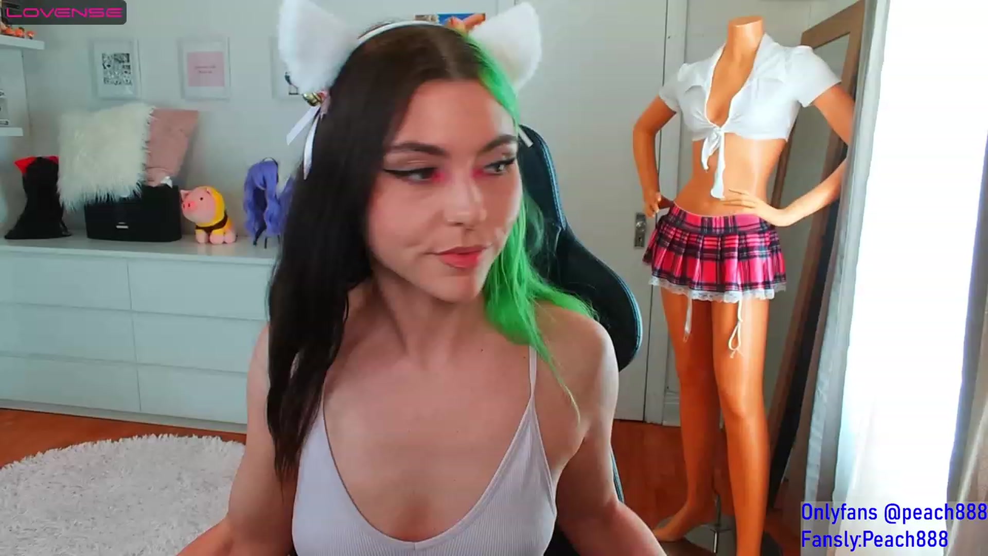 Gallery image thumbnail from Peach888's myfreecams stream on, 07/22/2023, 15:16 image 11 of 20