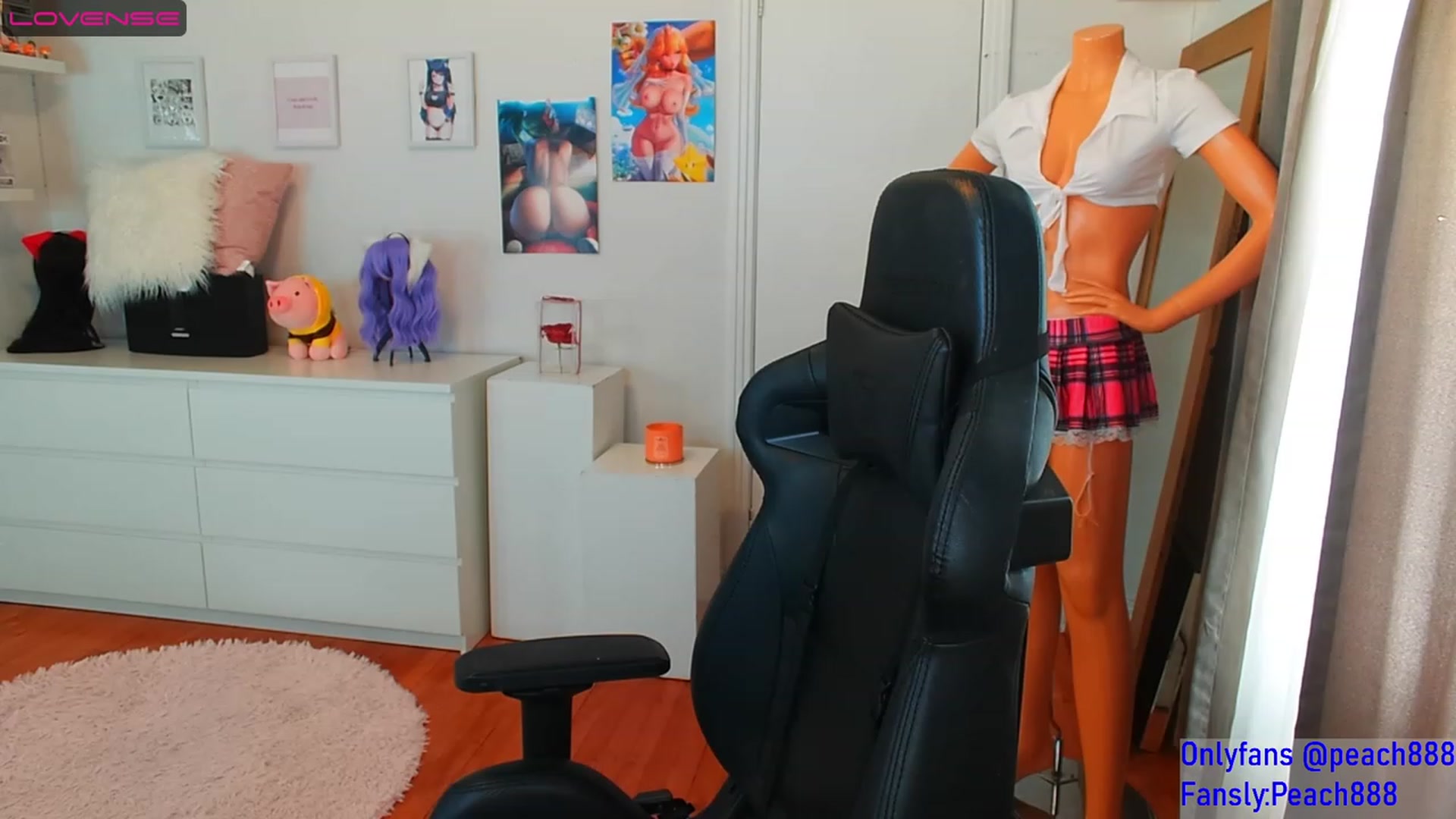 Gallery image thumbnail from Peach888's myfreecams stream on, 07/22/2023, 15:16 image 17 of 20