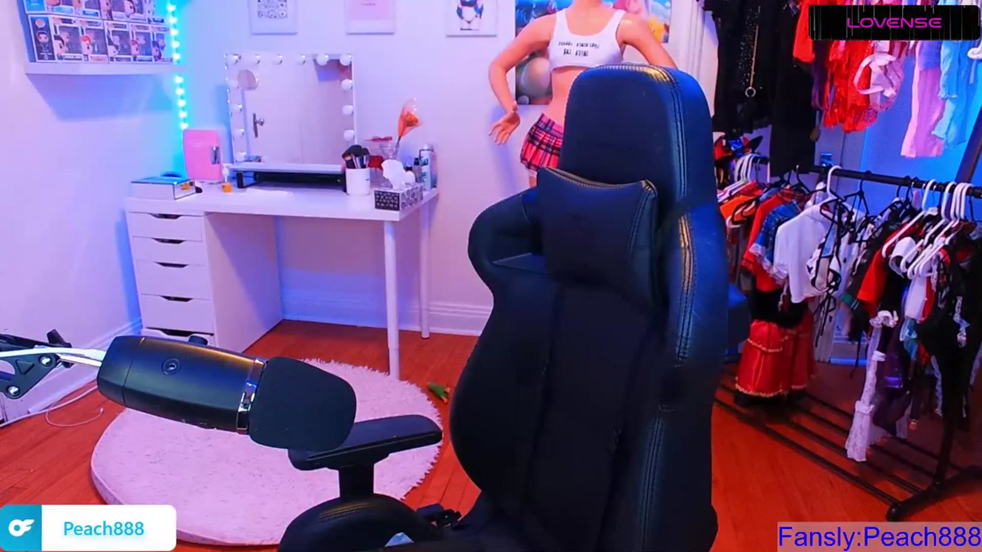 Gallery image thumbnail from Peach888's myfreecams stream on, 08/18/2023, 01:16 image 20 of 20