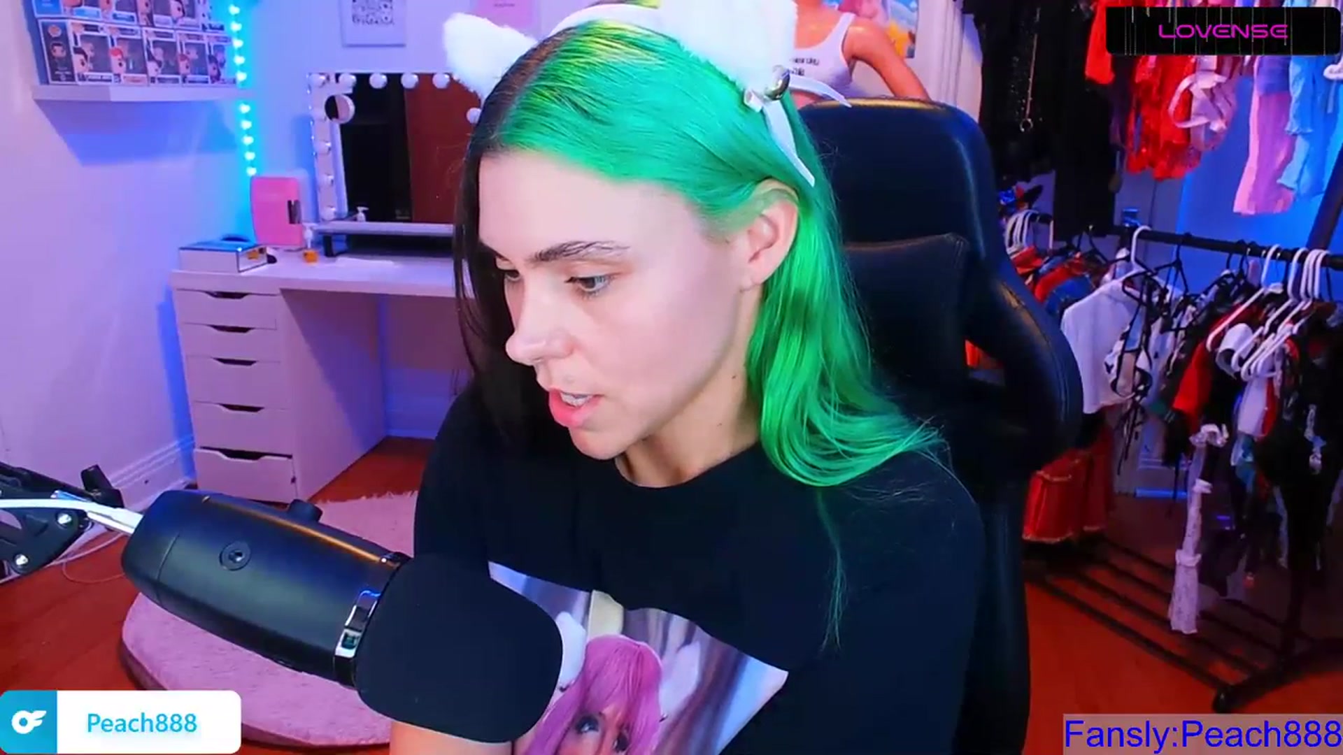 Gallery image thumbnail from Peach888's myfreecams stream on, 08/18/2023, 01:16 image 9 of 20