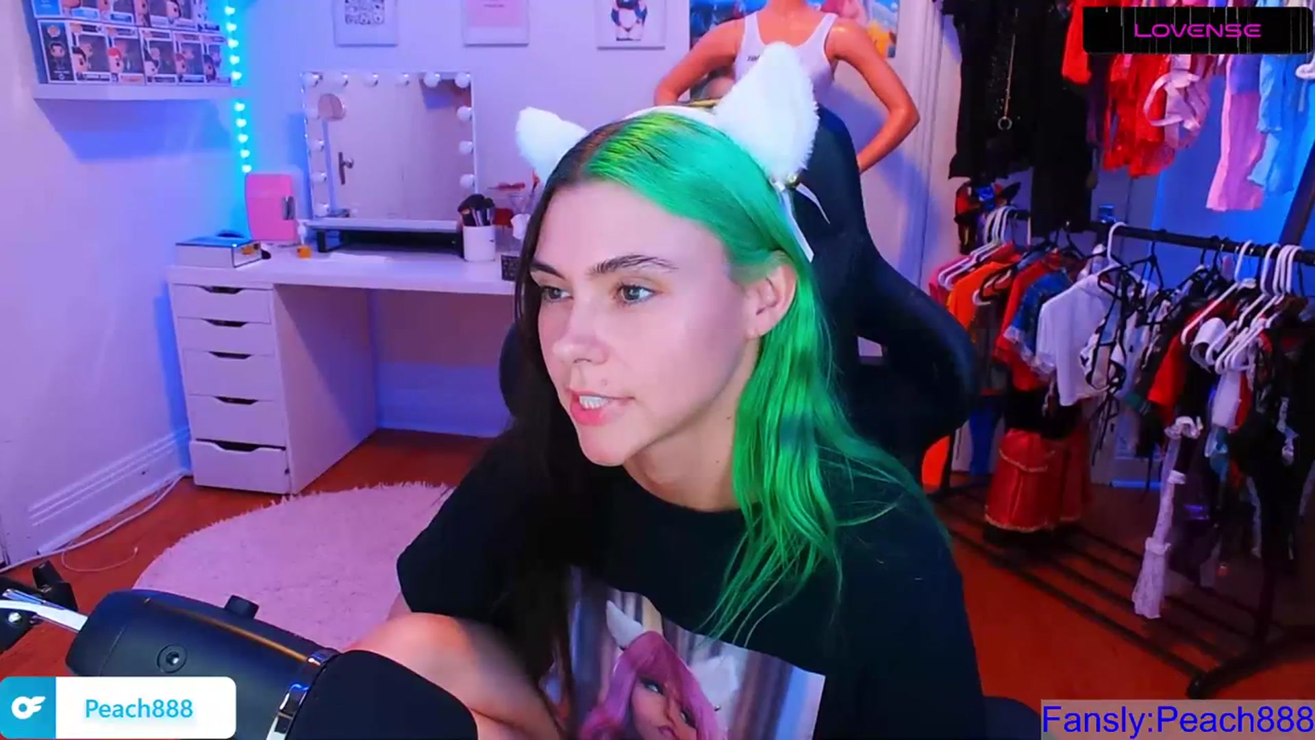 Gallery image thumbnail from Peach888's myfreecams stream on, 08/18/2023, 01:16 image 15 of 20