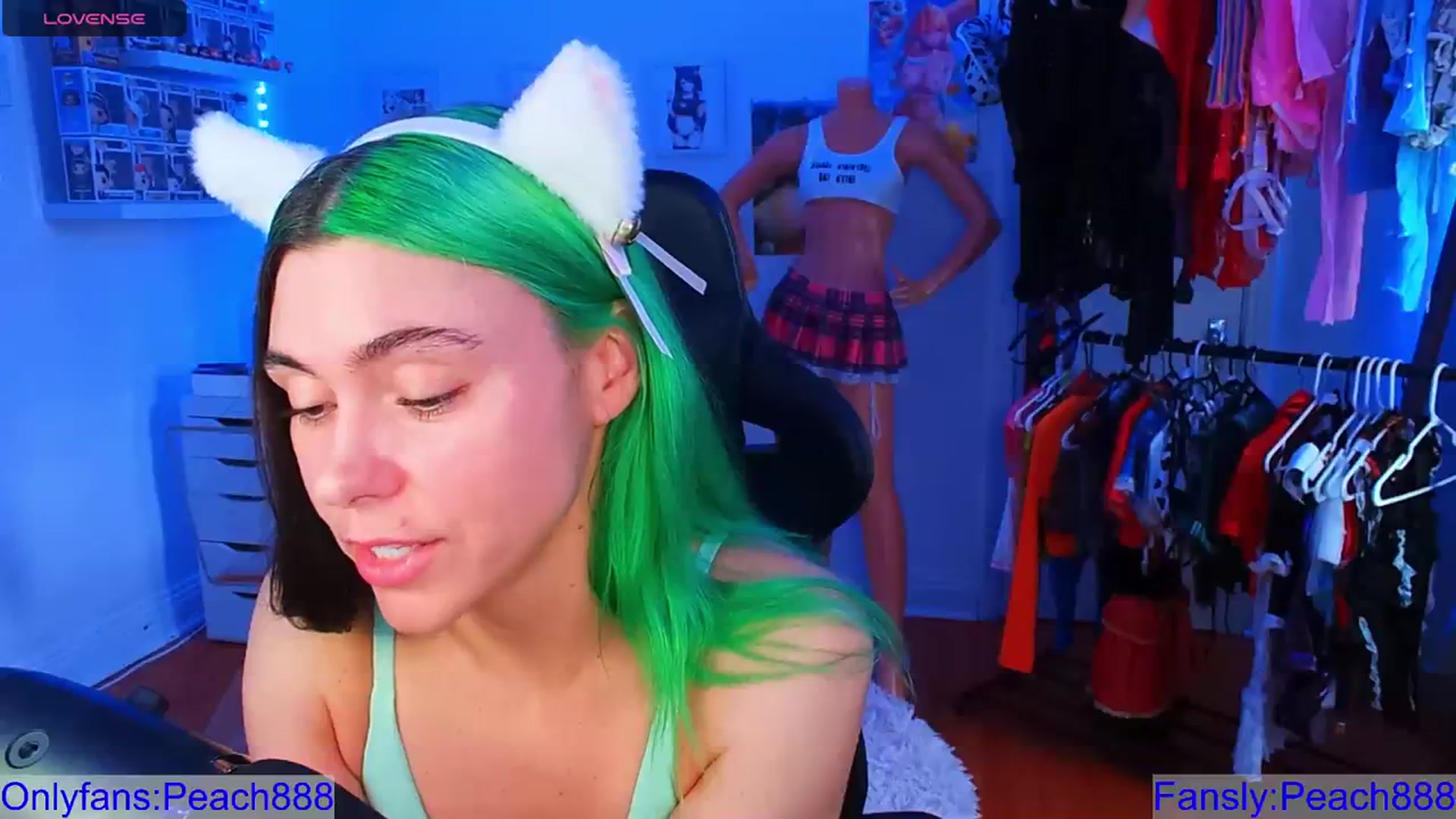 Gallery image thumbnail from Peach888's myfreecams stream on, 08/19/2023, 15:09 image 7 of 20