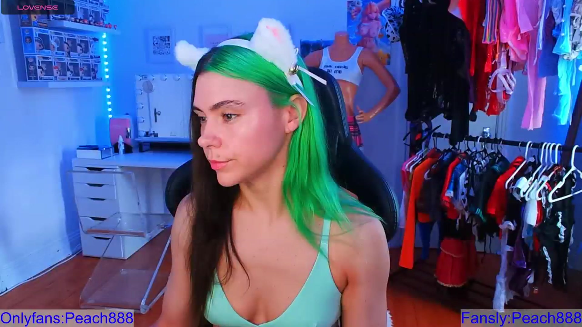 Gallery image thumbnail from Peach888's myfreecams stream on, 08/19/2023, 15:09 image 3 of 20