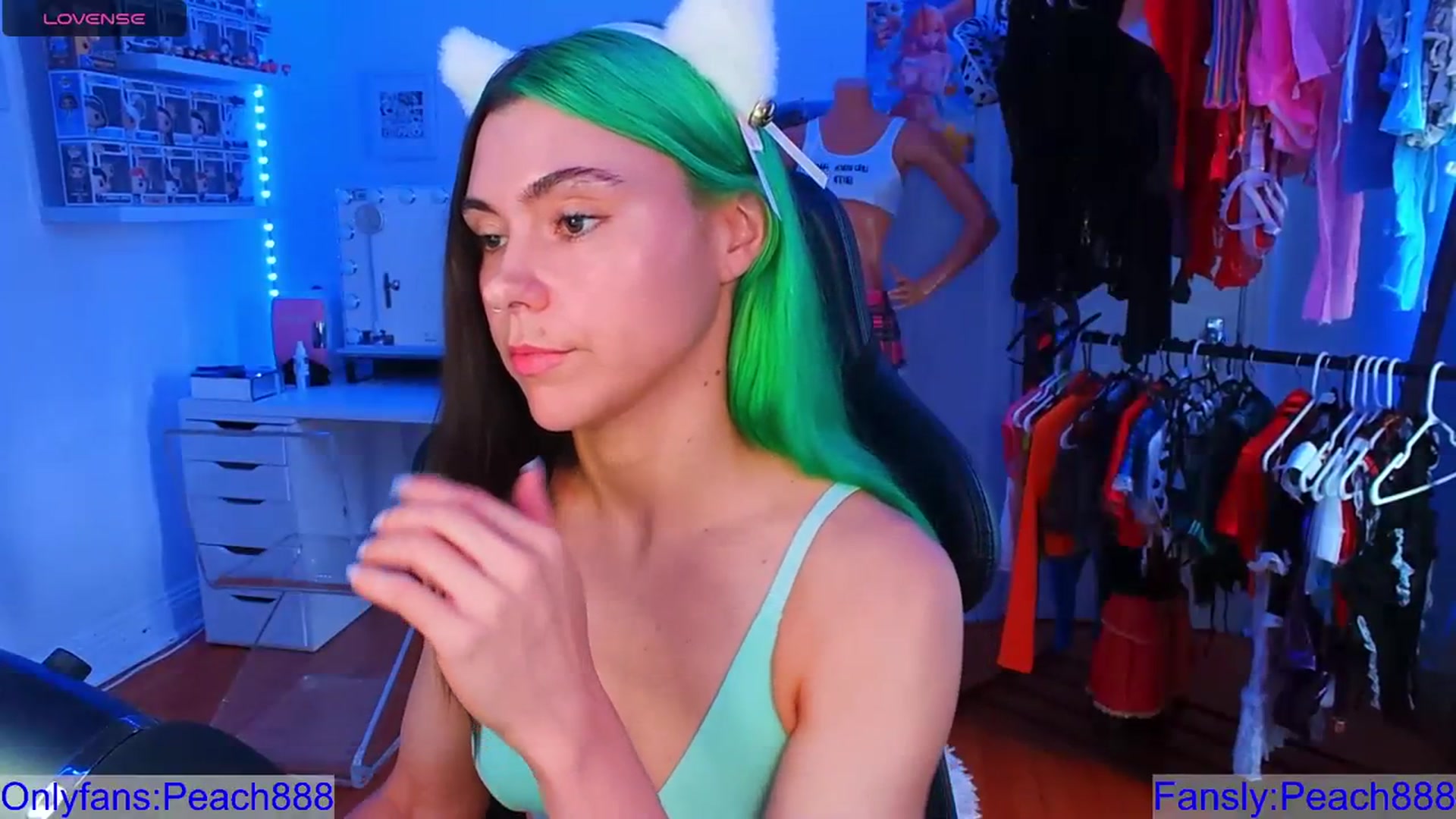 Gallery image thumbnail from Peach888's myfreecams stream on, 08/19/2023, 15:09 image 12 of 20