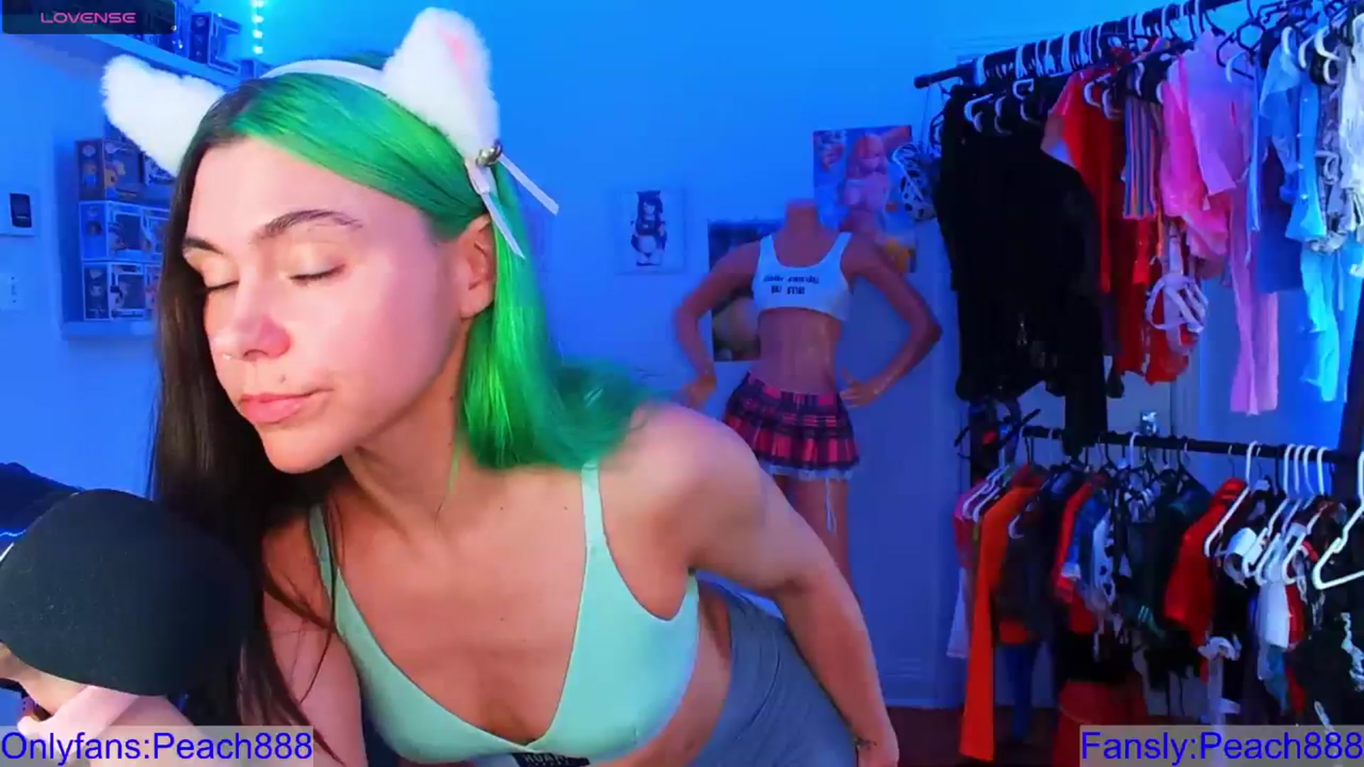 Gallery image thumbnail from Peach888's myfreecams stream on, 08/19/2023, 15:09 image 16 of 20