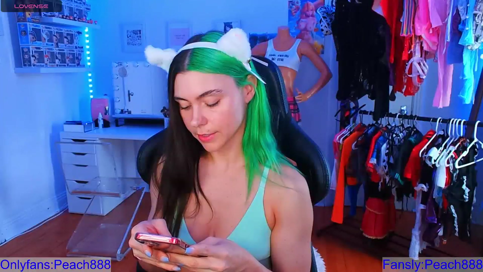 Gallery image thumbnail from Peach888's myfreecams stream on, 08/19/2023, 15:09 image 5 of 20