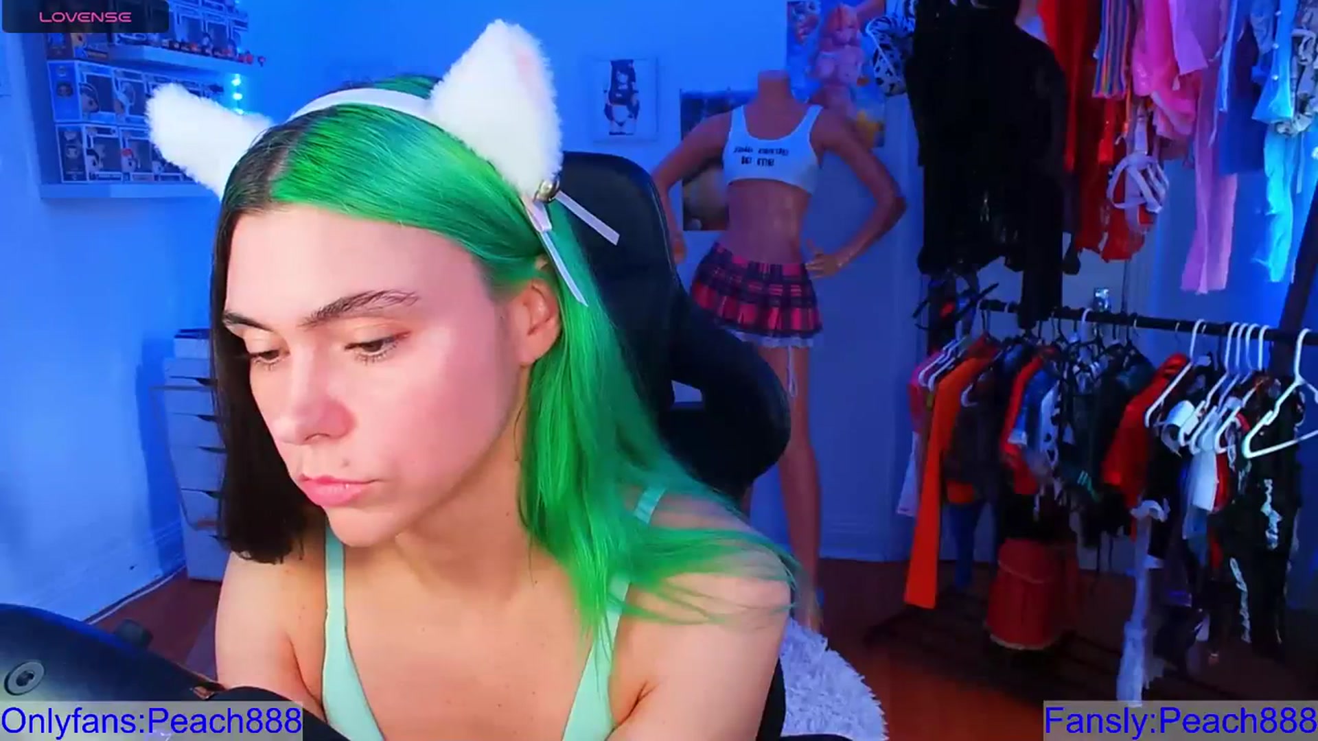 Gallery image thumbnail from Peach888's myfreecams stream on, 08/19/2023, 15:09 image 8 of 20
