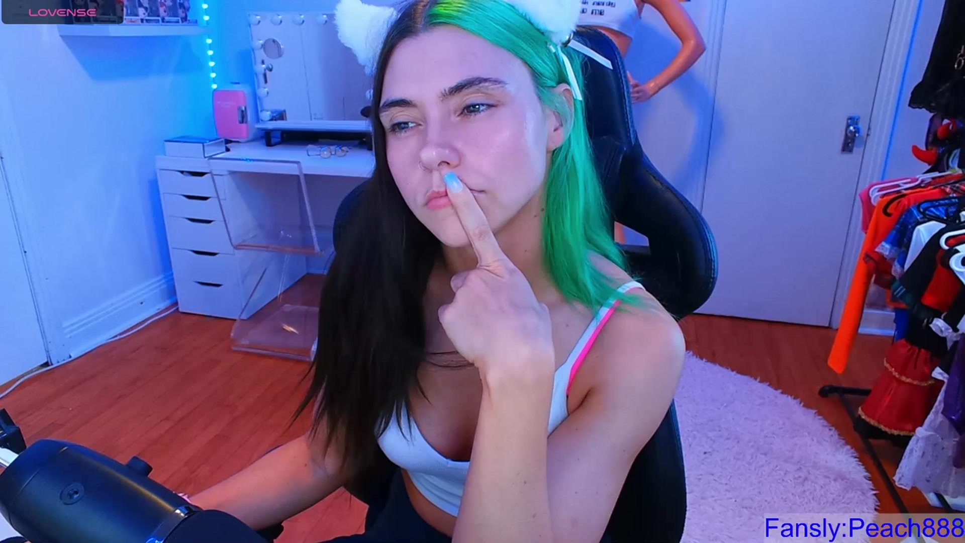 Gallery image thumbnail from Peach888's myfreecams stream on, 08/21/2023, 19:59 image 1 of 20