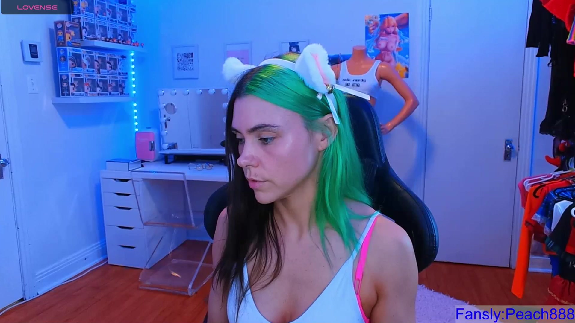 Gallery image thumbnail from Peach888's myfreecams stream on, 08/21/2023, 19:59 image 17 of 20