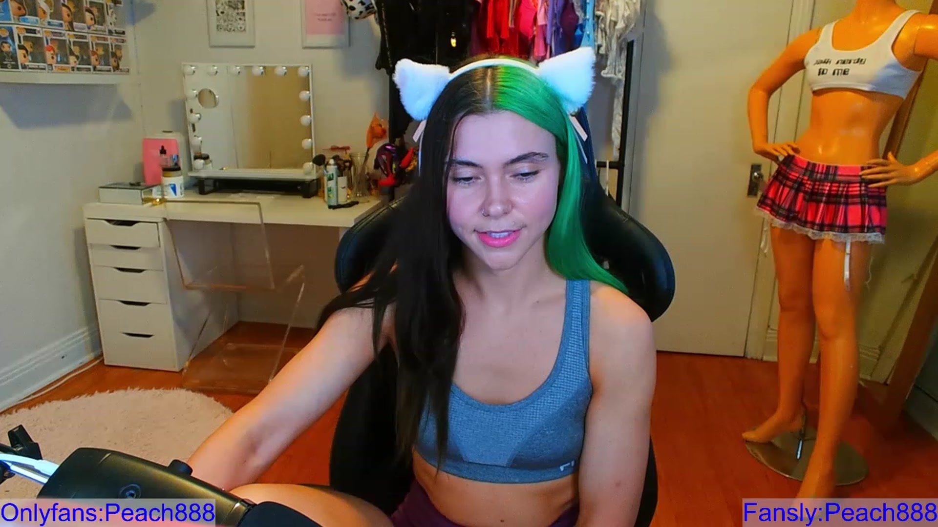 Gallery image thumbnail from Peach888's myfreecams stream on, 08/23/2023, 20:06 image 18 of 20