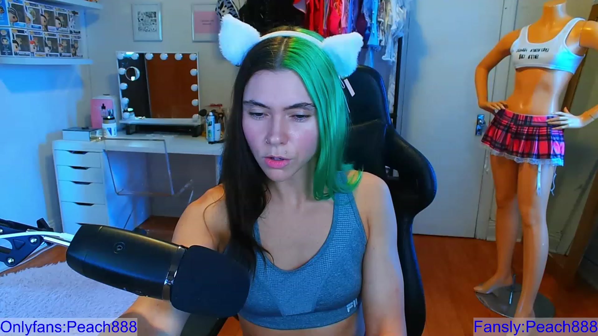Gallery image thumbnail from Peach888's myfreecams stream on, 08/23/2023, 20:06 image 7 of 20