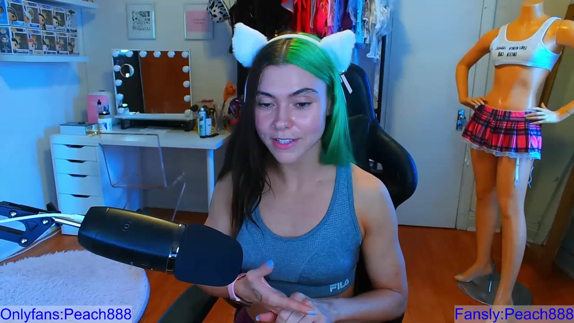 Gallery image thumbnail from Peach888's myfreecams stream on, 08/23/2023, 20:06 image 4 of 20