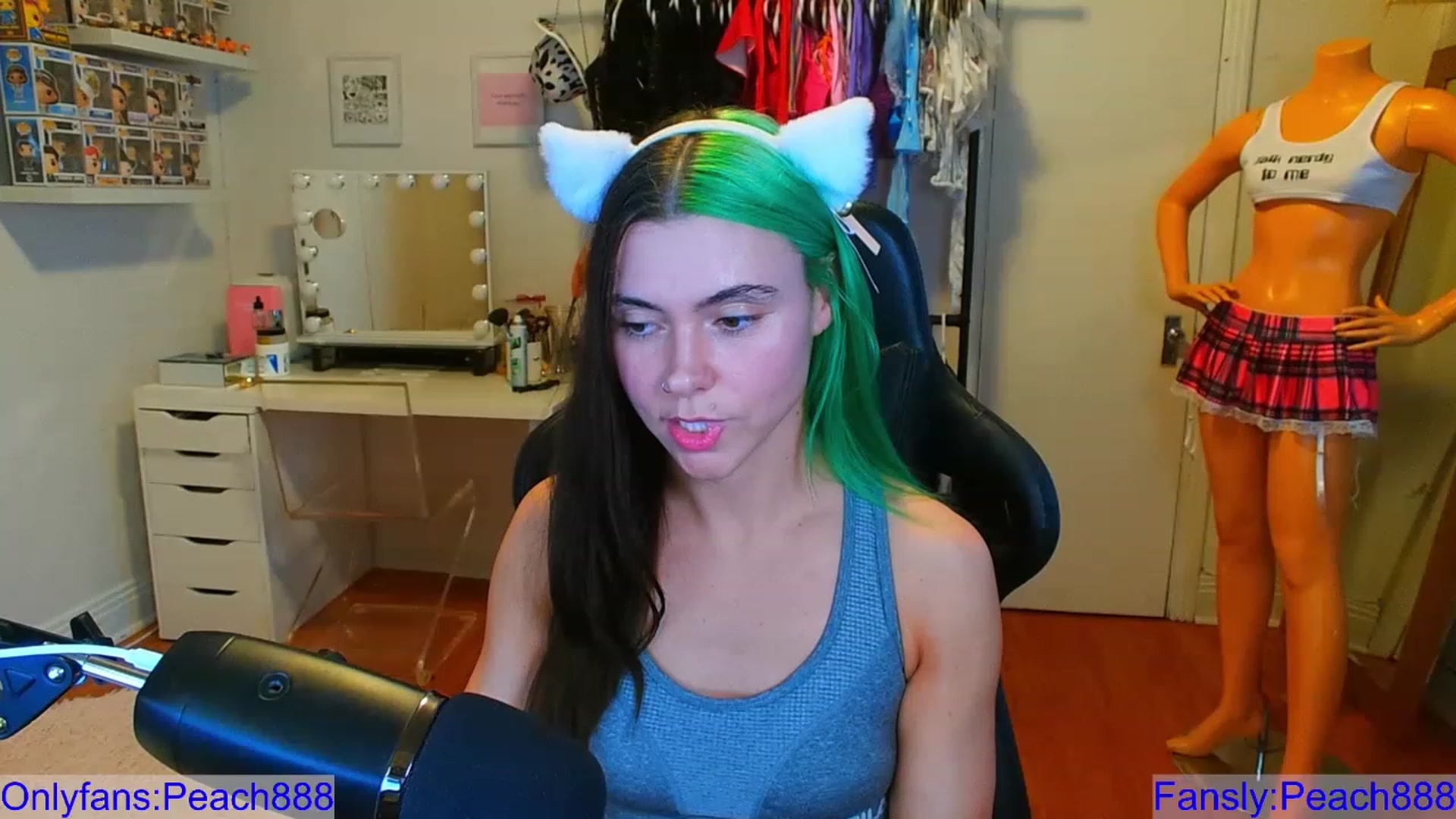 Gallery image thumbnail from Peach888's myfreecams stream on, 08/23/2023, 20:06 image 15 of 20