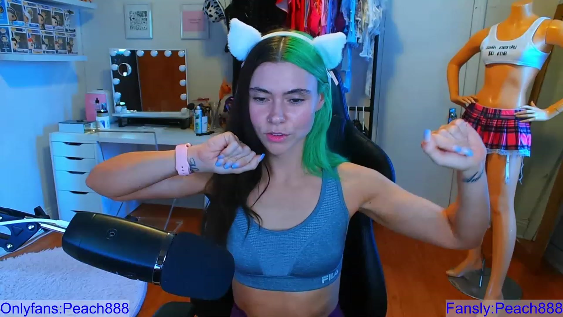 Gallery image thumbnail from Peach888's myfreecams stream on, 08/23/2023, 20:06 image 8 of 20