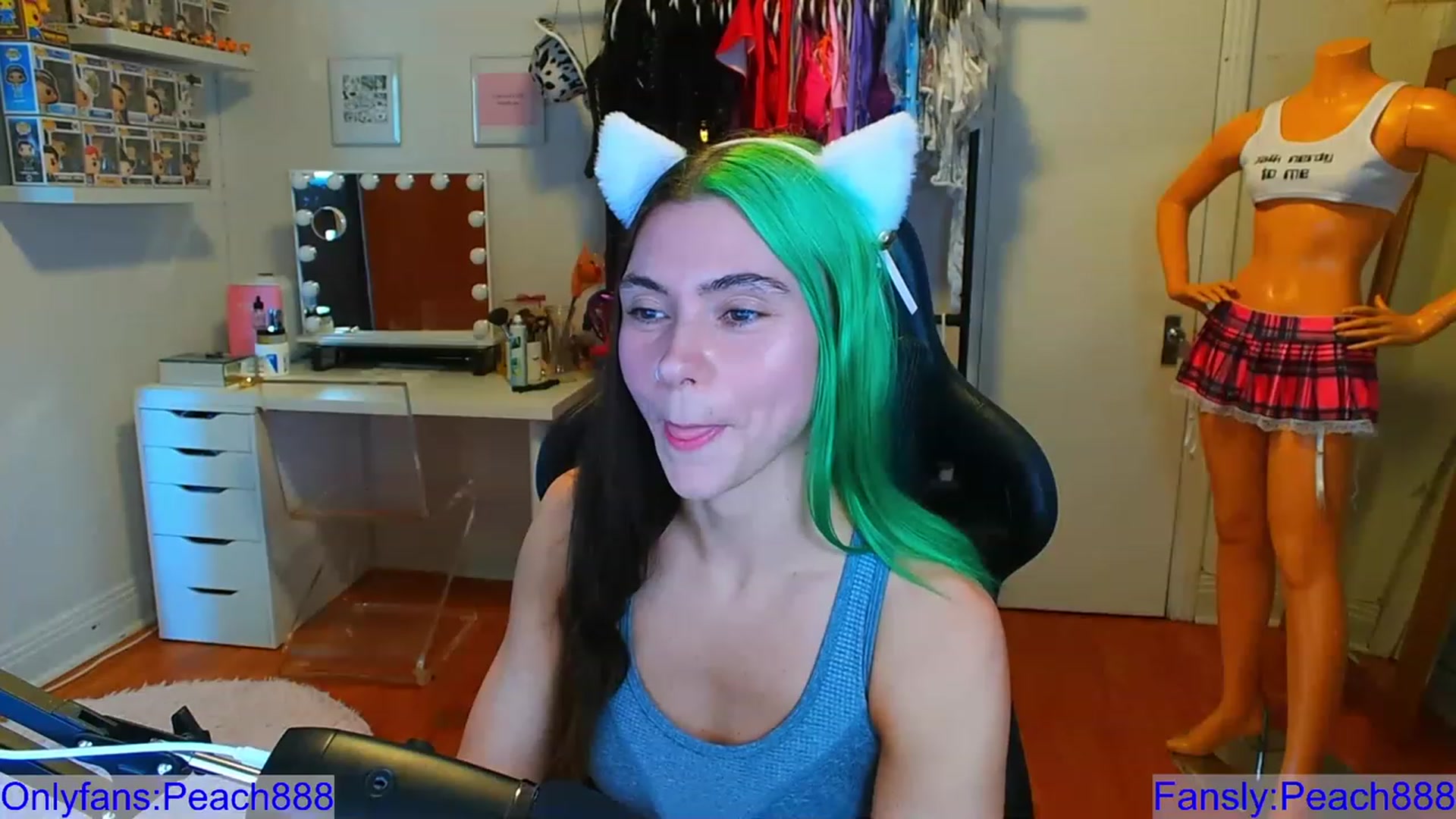 Gallery image thumbnail from Peach888's myfreecams stream on, 08/23/2023, 20:06 image 12 of 20