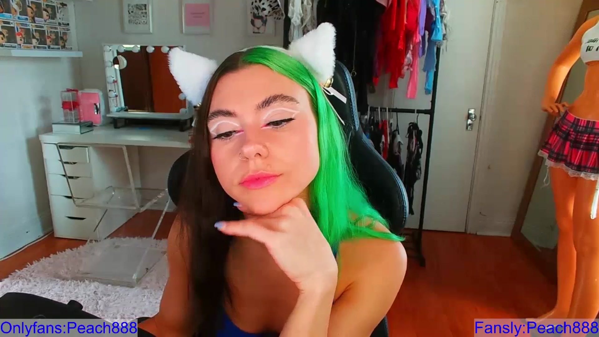Gallery image thumbnail from Peach888's myfreecams stream on, 08/24/2023, 19:02 image 17 of 20