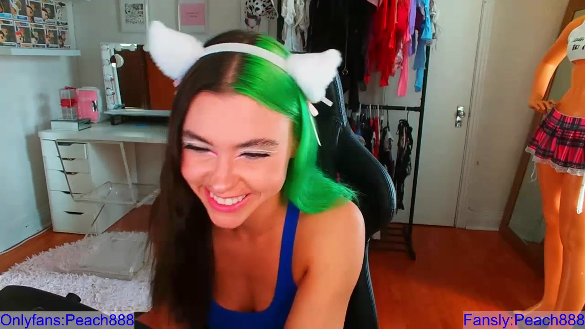 Gallery image thumbnail from Peach888's myfreecams stream on, 08/24/2023, 19:02 image 19 of 20