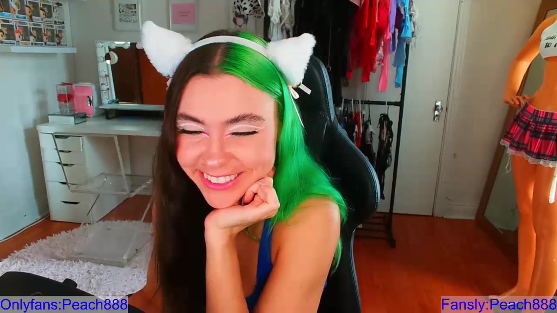 Gallery image thumbnail from Peach888's myfreecams stream on, 08/24/2023, 19:02 image 18 of 20