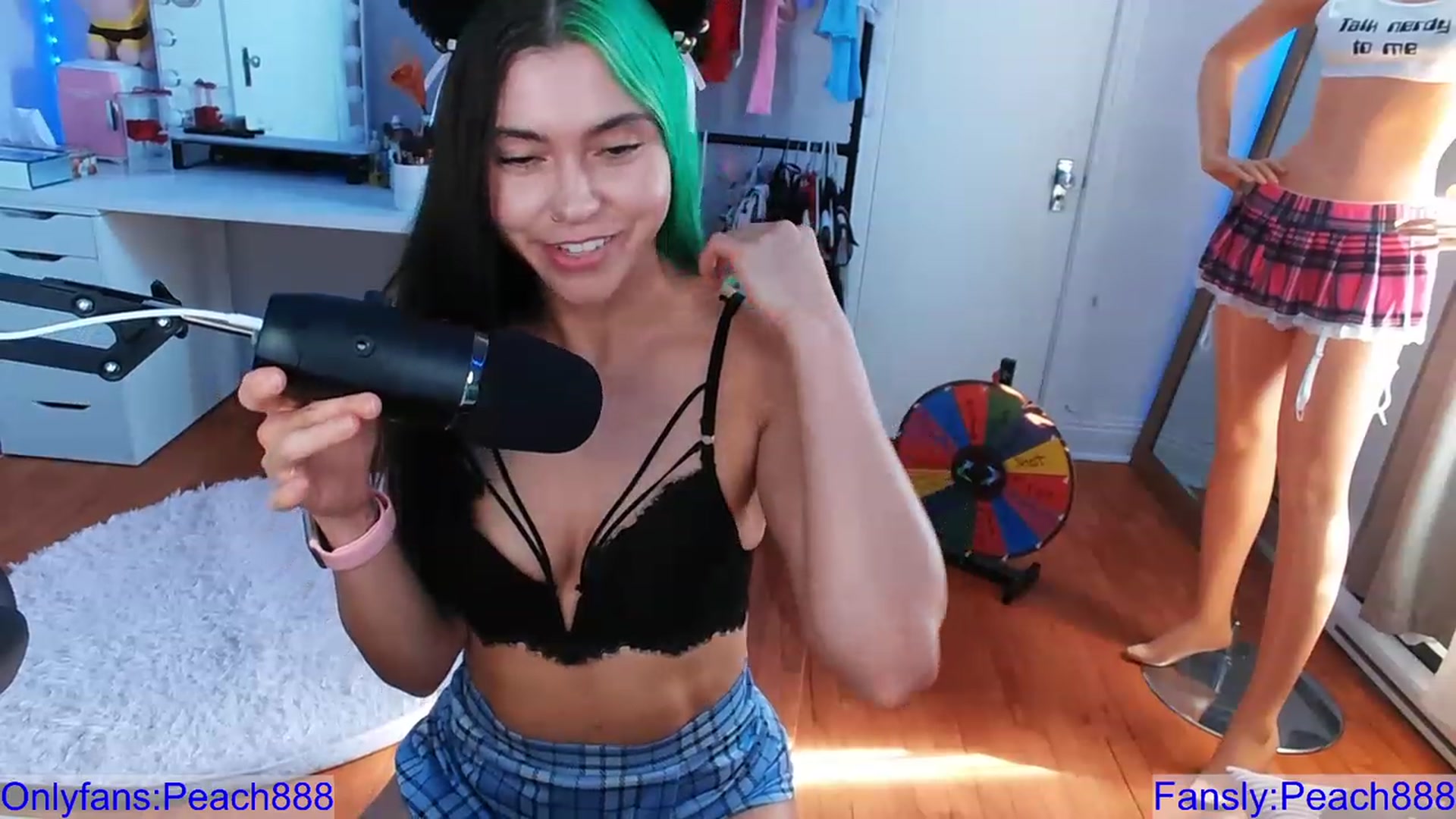 Gallery image thumbnail from Peach888's myfreecams stream on, 09/04/2023, 14:53 image 19 of 20