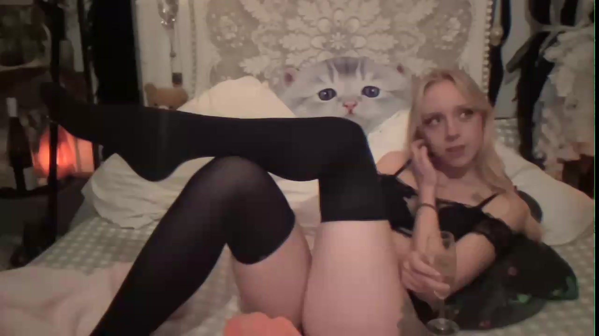 Gallery image thumbnail from PeachHaze's myfreecams stream on, 07/27/2026, 08:46 image 18 of 20