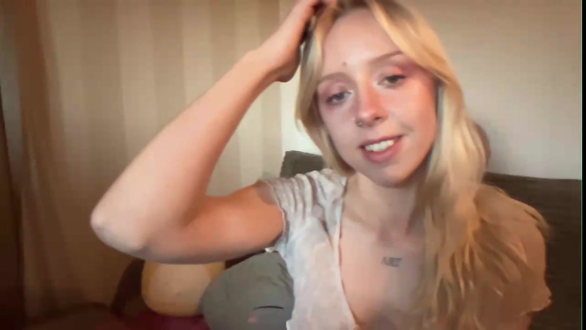 Gallery image thumbnail from PeachHaze's myfreecams stream on, 07/28/2026, 04:32 image 8 of 20