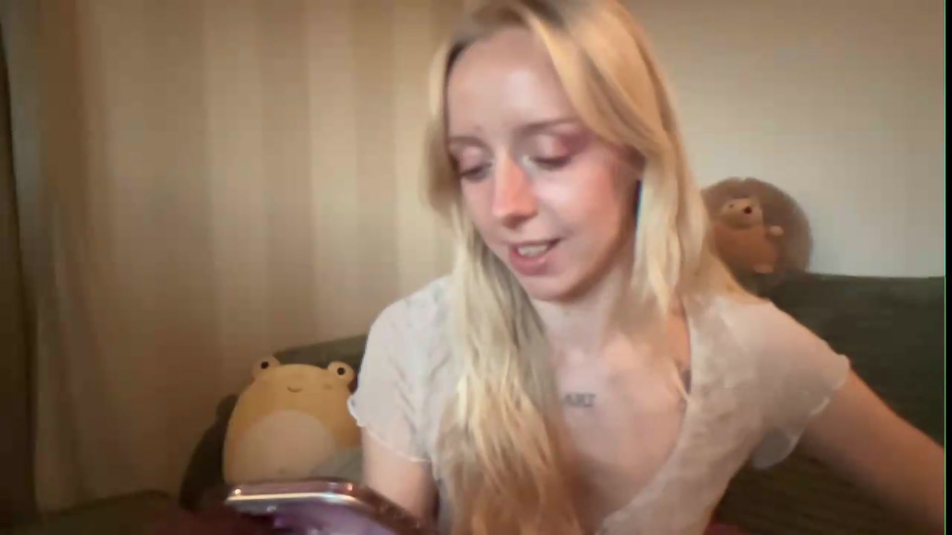 Gallery image thumbnail from PeachHaze's myfreecams stream on, 07/28/2026, 05:07 image 9 of 20