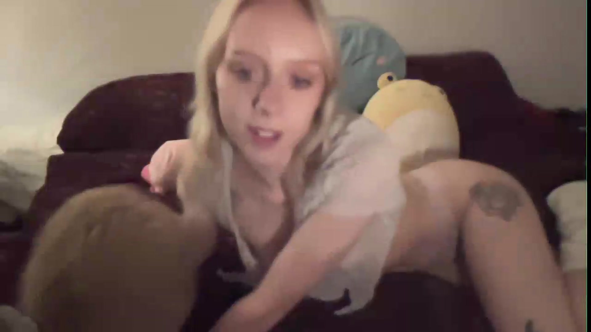 Gallery image thumbnail from PeachHaze's myfreecams stream on, 08/04/2026, 05:36 image 9 of 20