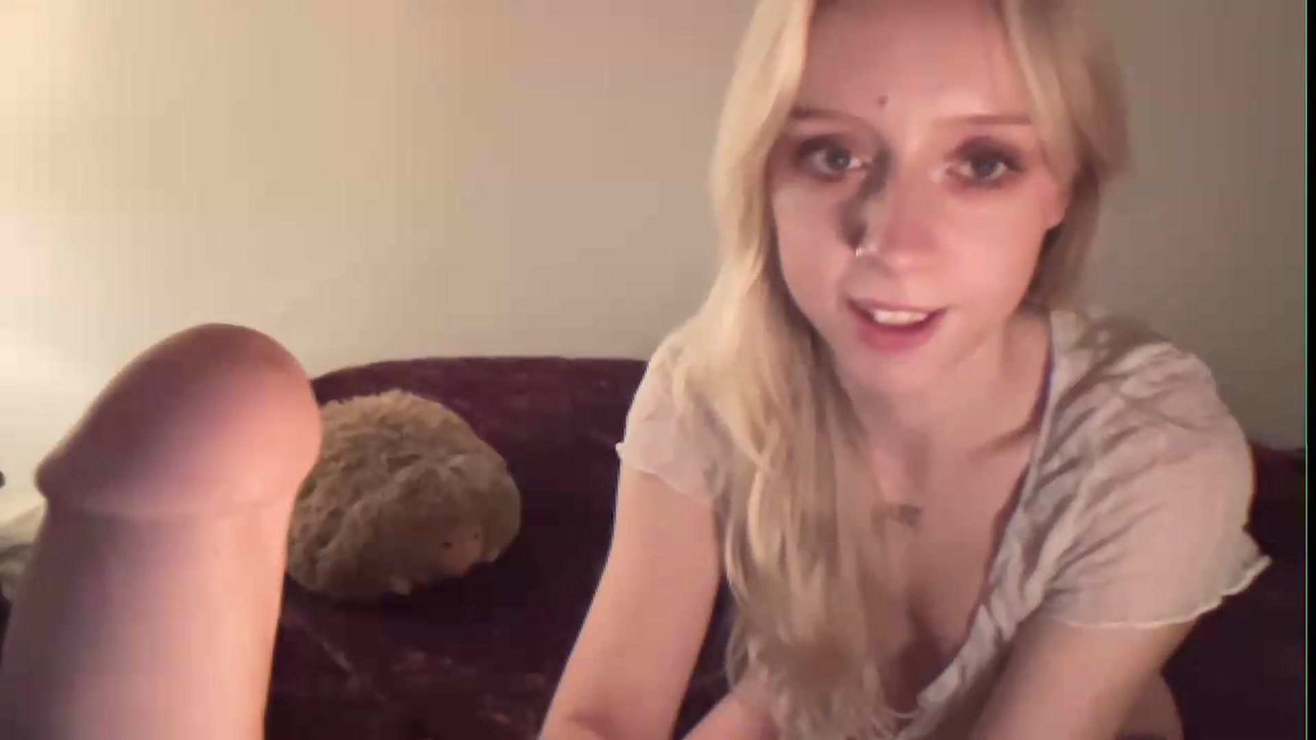 Gallery image thumbnail from PeachHaze's myfreecams stream on, 08/04/2026, 05:36 image 13 of 20