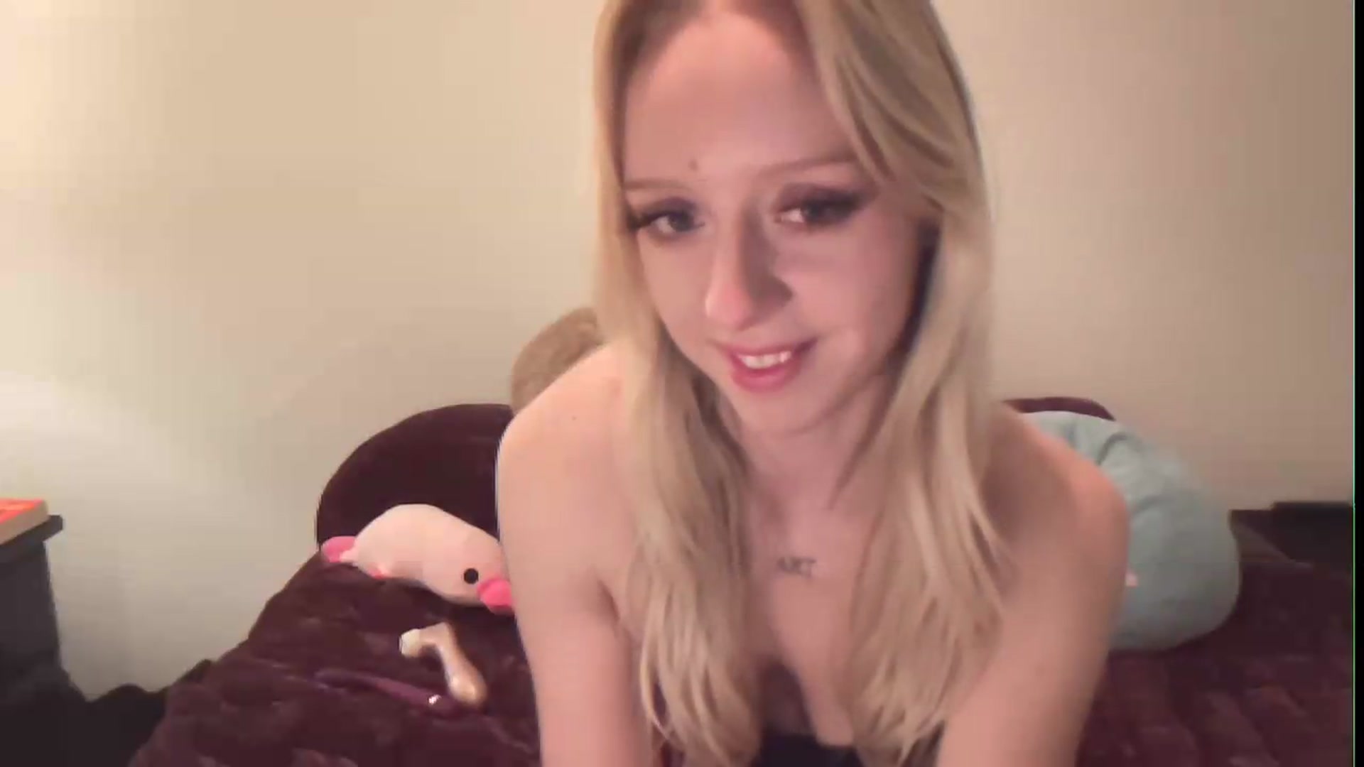 Gallery image thumbnail from PeachHaze's myfreecams stream on, 08/05/2026, 07:58 image 3 of 20