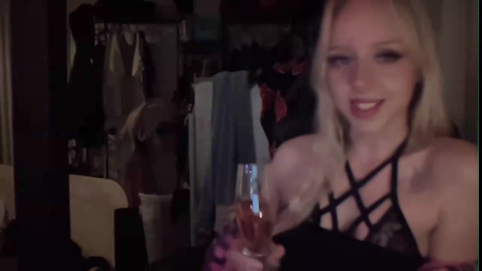 Gallery image thumbnail from PeachHaze's myfreecams stream on, 08/07/2026, 10:27 image 20 of 20