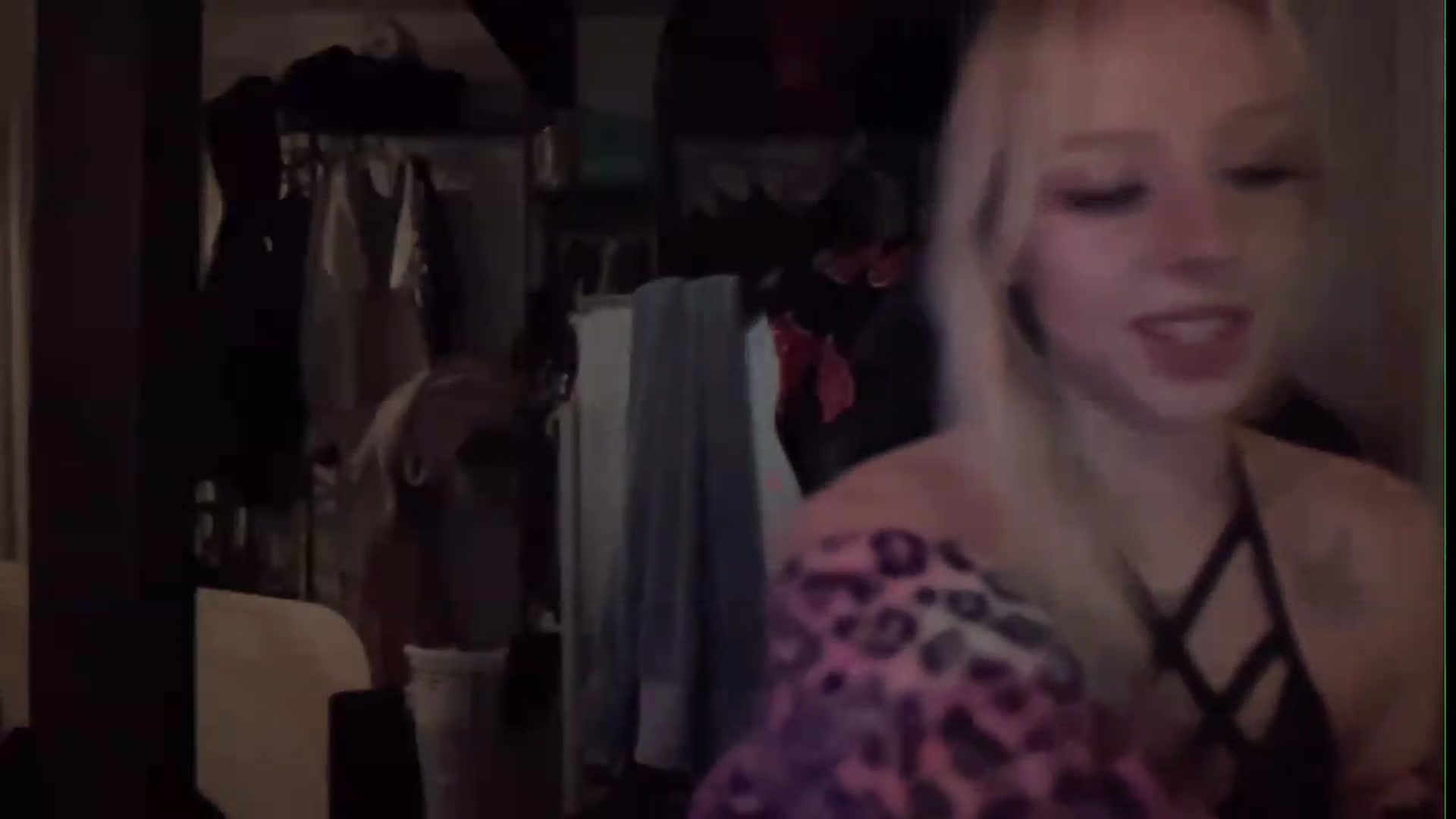 Gallery image thumbnail from PeachHaze's myfreecams stream on, 08/07/2026, 10:27 image 12 of 20
